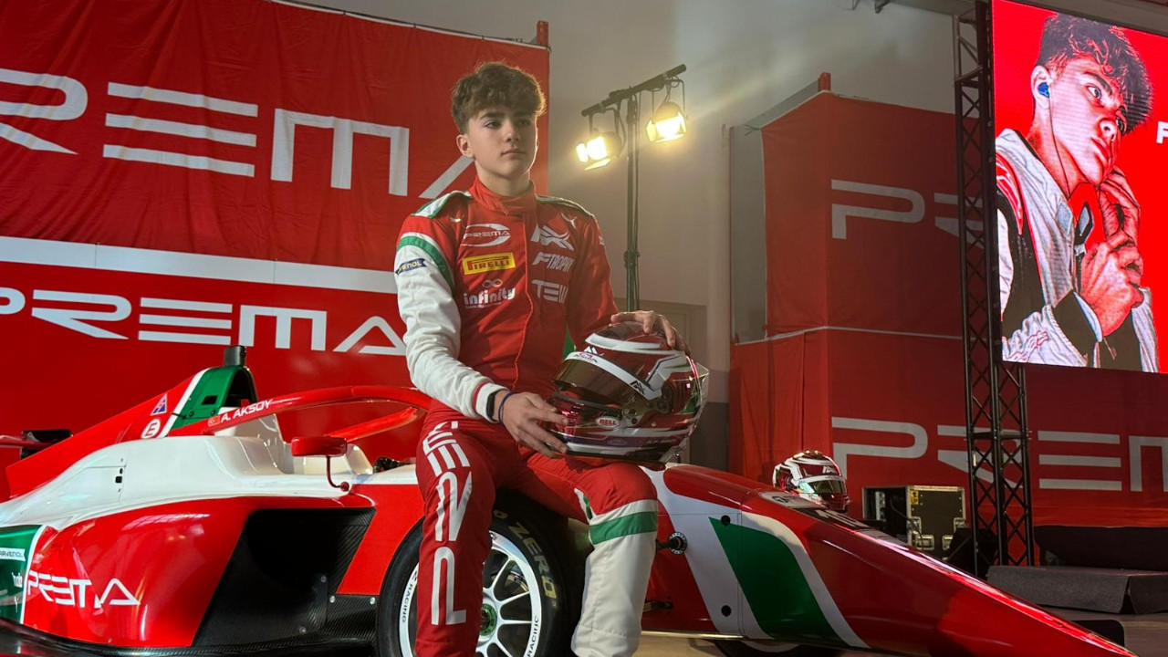 Milli pilot Alp Aksoy, Formula 4'e adım attı: Hedef F1!