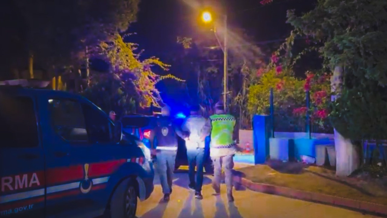 Polise mukavemet ettiler, tutuklandılar