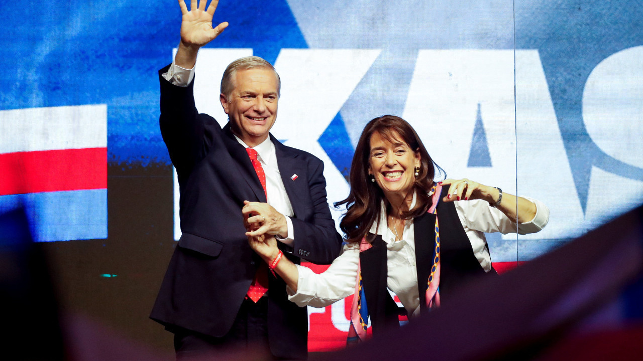 Şili'de tarihi seçim: Komünist ve aşırı sağcı aday karşı karşıya gelecek