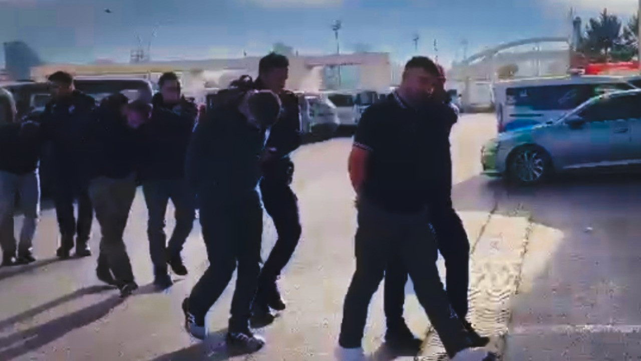 Sosyal medyada paylaşınca gözaltına alındılar