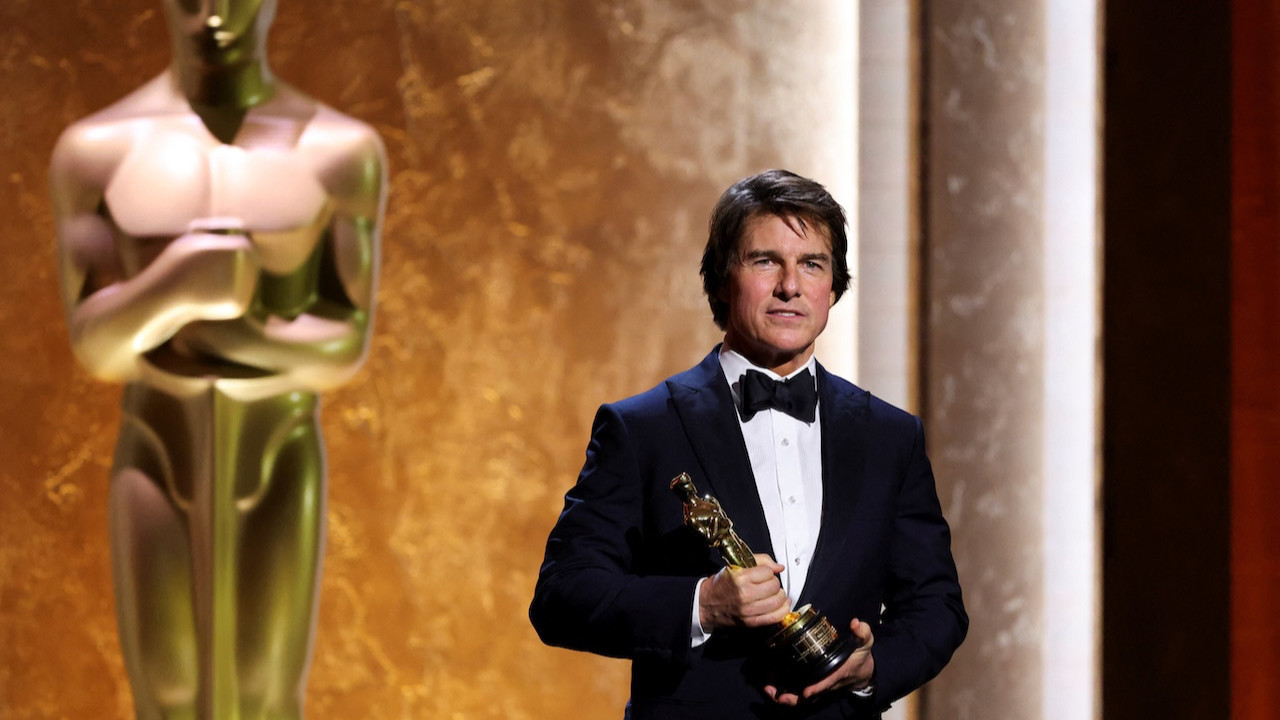 Tom Cruise, ilk Oscar heykelciğini kazandı