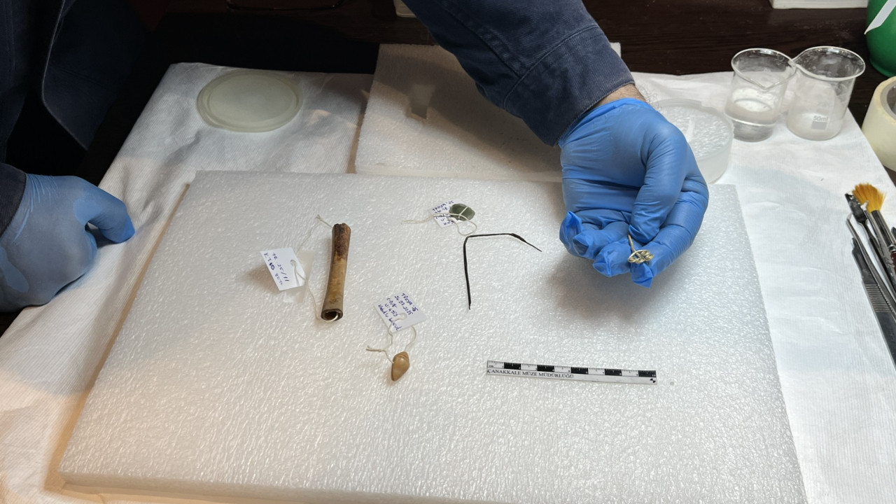 Troya’da 4 bin 500 yıllık tarihi eserler gün yüzüne çıktı