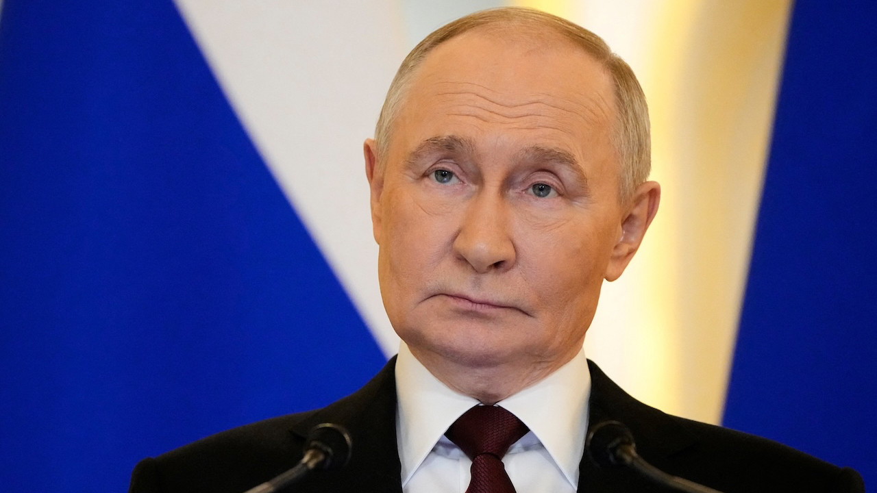 Putin: Arktik'teki konumumuzu güçlendirmeliyiz