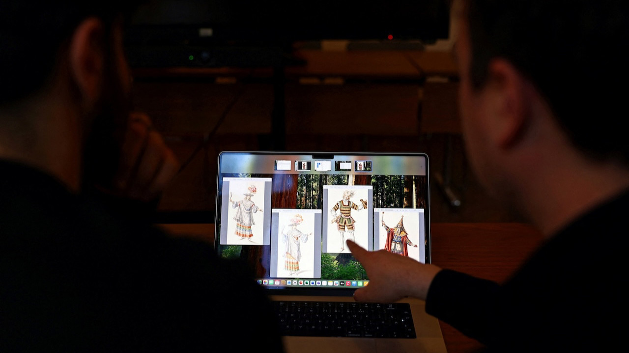 Yapay zeka ünlü yazarı canlandırdı: Yeni eseri sahnelenecek