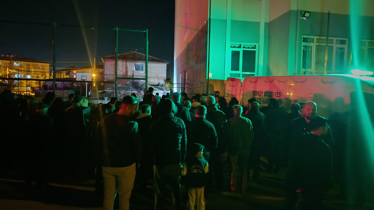 17 yaşındaki genç okul bahçesinde öldü