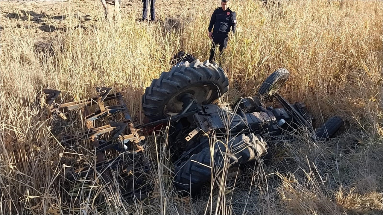 Gaziantep’te traktör devrildi: Sürücü yaşamını yitirdi