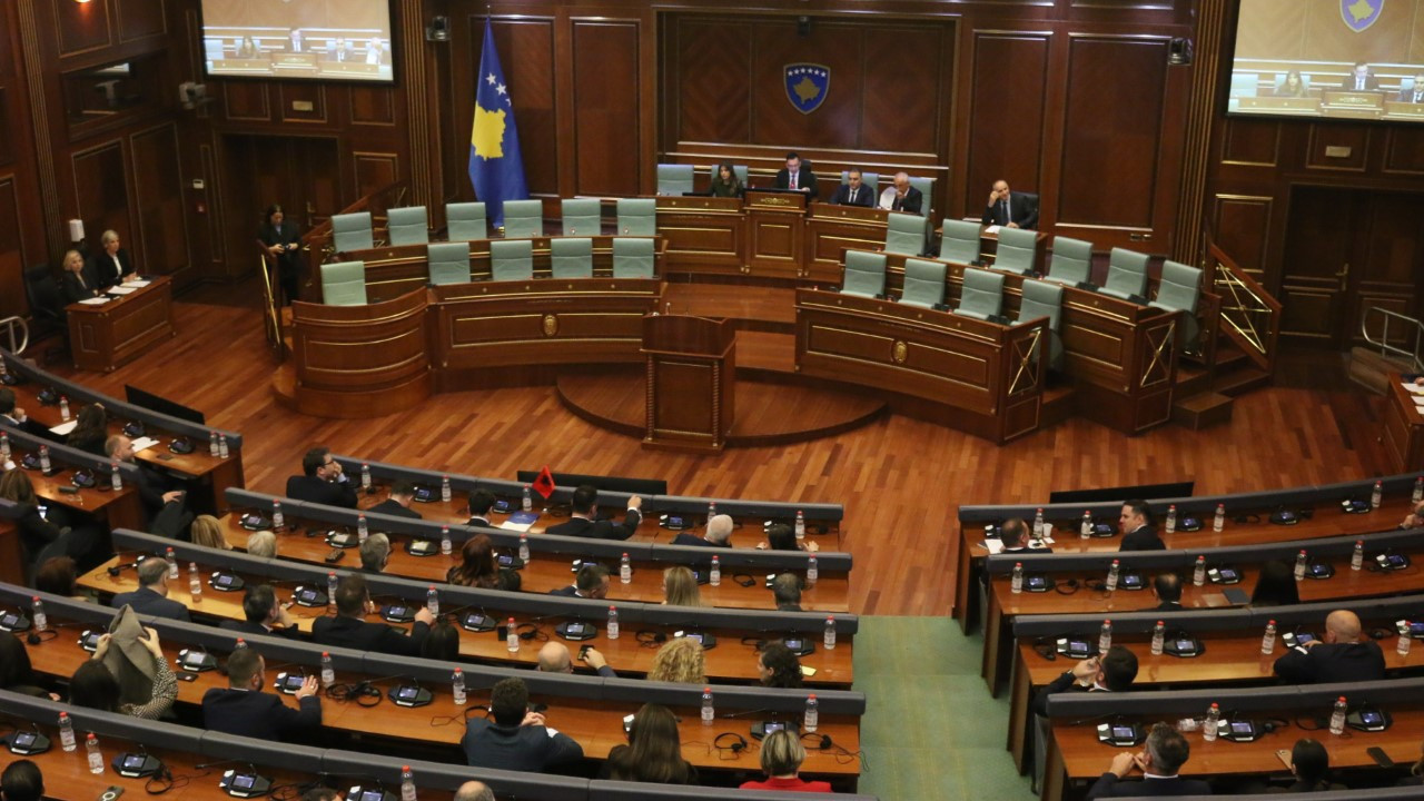 Hükümet güven oyu alamadı, erken seçime gidilecek