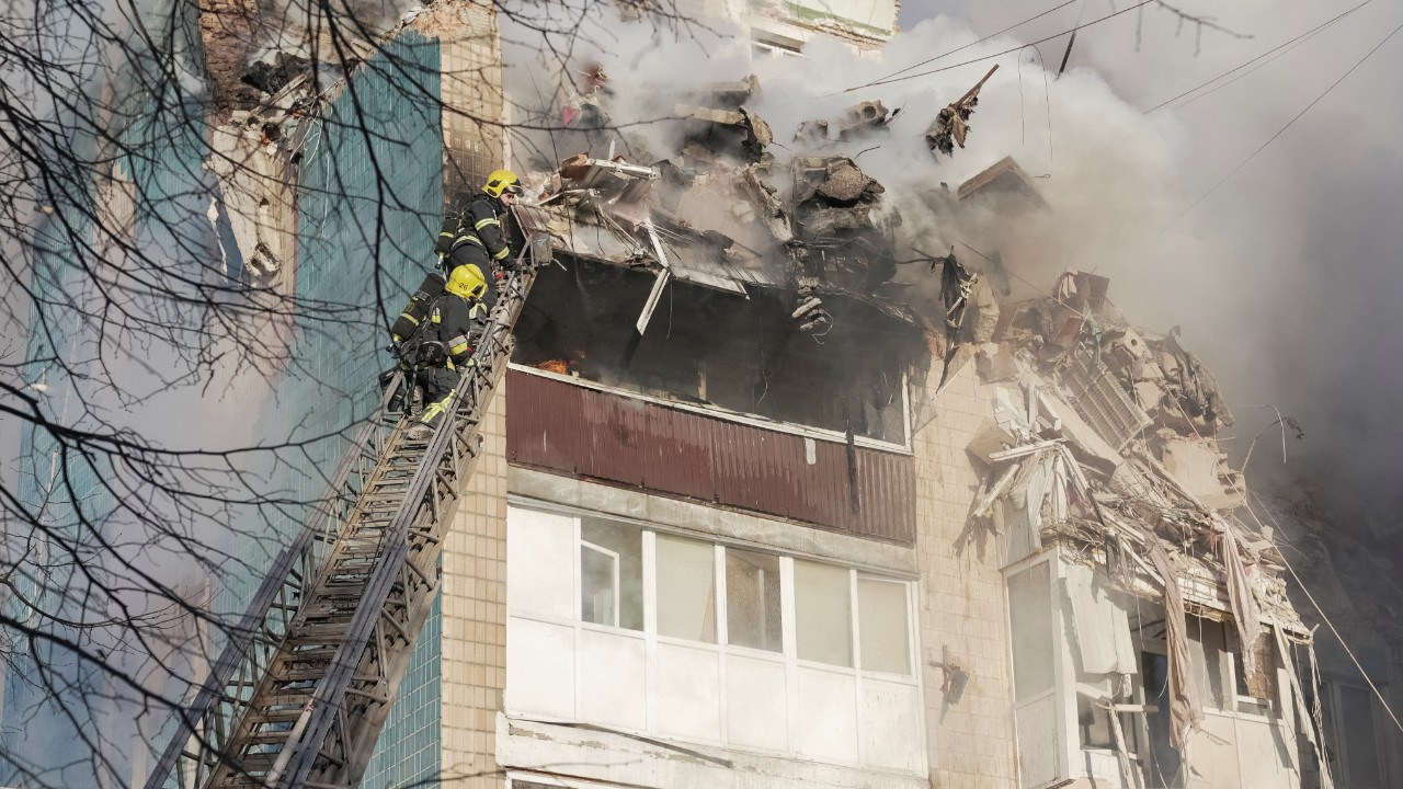 Rusya'dan ağır saldırı: 25 ölü, 75 yaralı