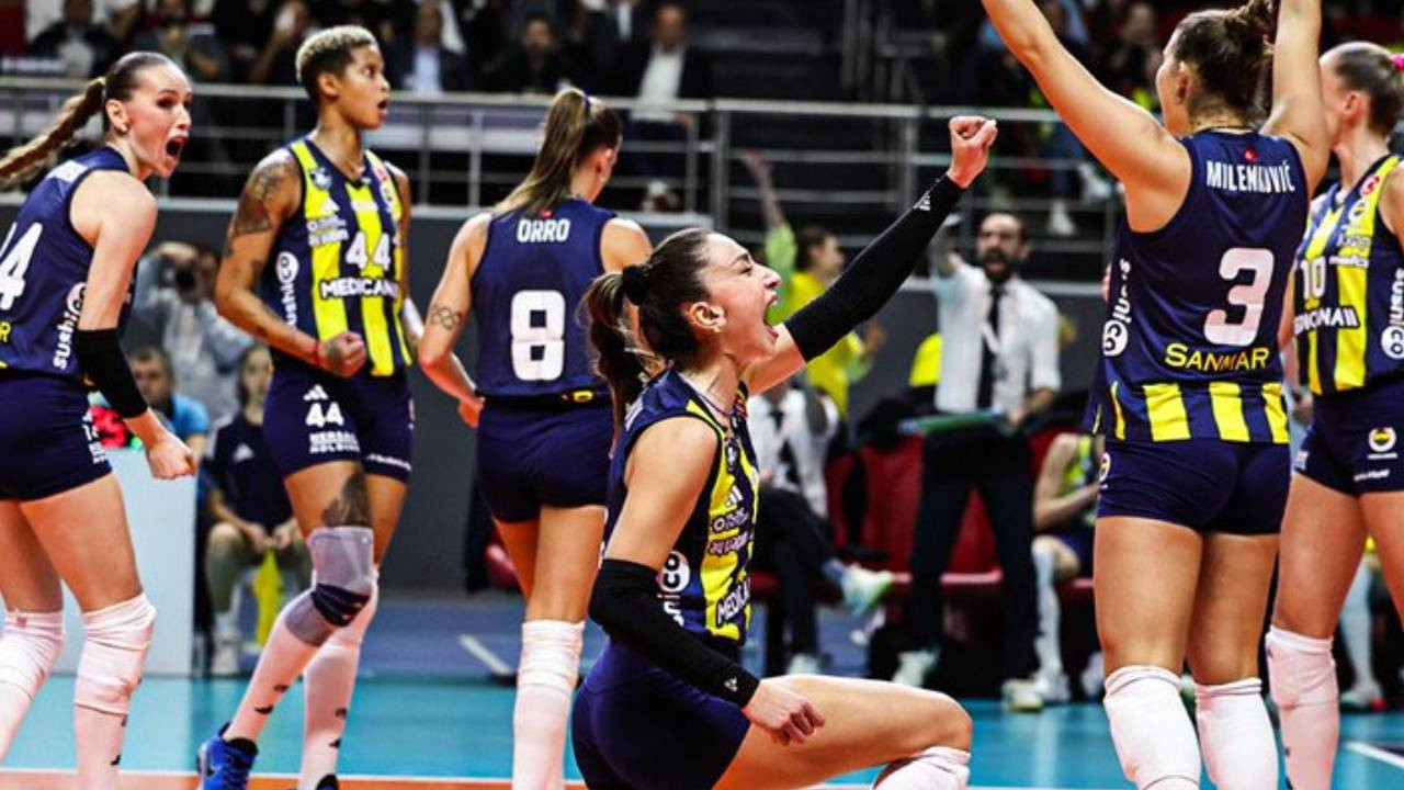 Sultanlar Ligi'nde enfes derbi: Fenerbahçe, Galatasaray'ı devirip 6'da 6 yaptı