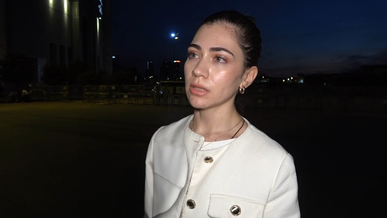 Hakimden kadın avukata oturuşu gerekçesiyle uyarı: 'Şikayette bulundum'