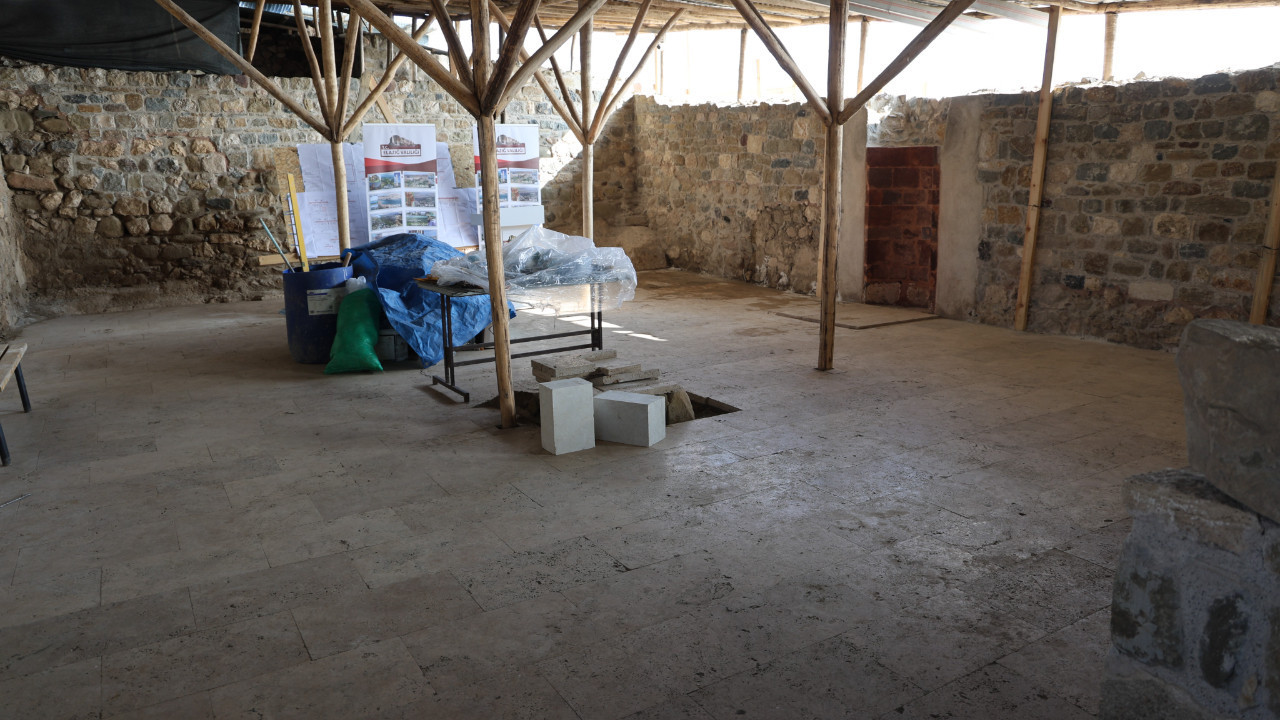 Harput Kalesi’nde 1000 yıllık mescit ortaya çıkıyor