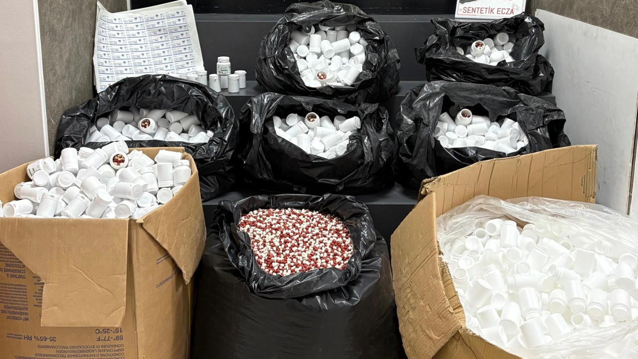 İzmir'de torbacı operasyonu: 2 gözaltı