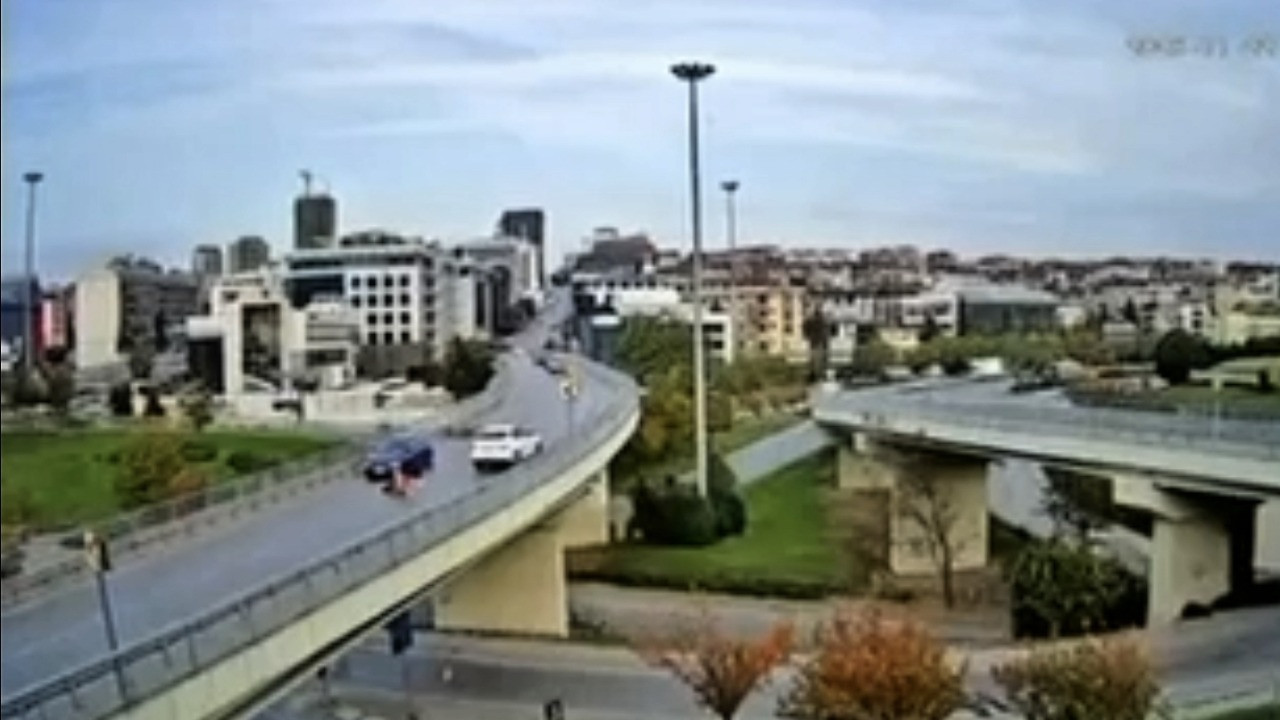 Maltepe’de hatalı sollama kazaya neden oldu