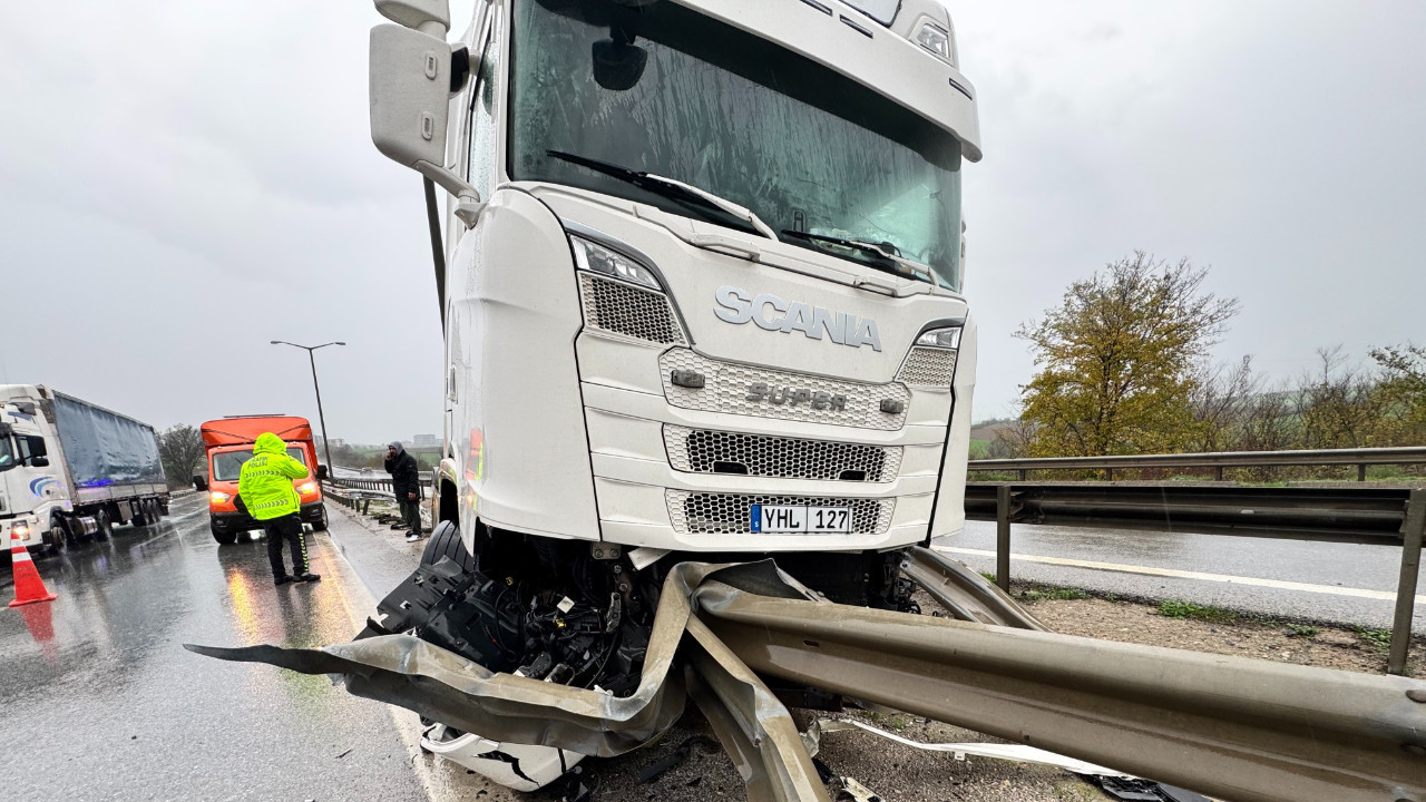 Bariyerlere ok gibi saplandı