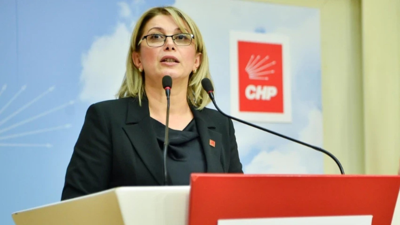 CHP, şiddet mağduru kadınların siyah mektuplarını Meclis’e taşıyor