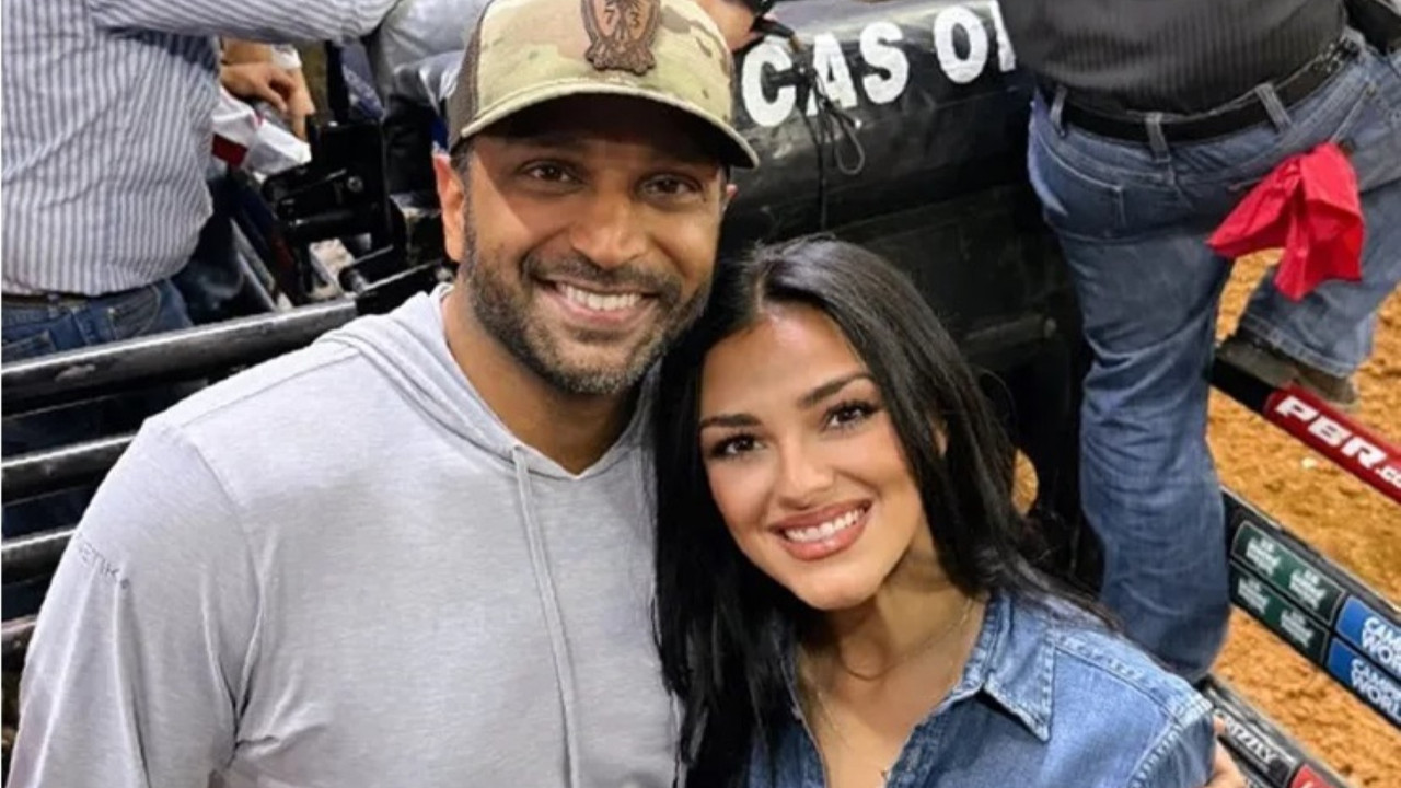 FBI Başkanı, şarkıcı sevgilisi için özel ekip görevlendirmiş