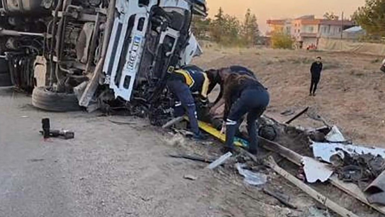 Kazaya yardıma giderken canından oldu