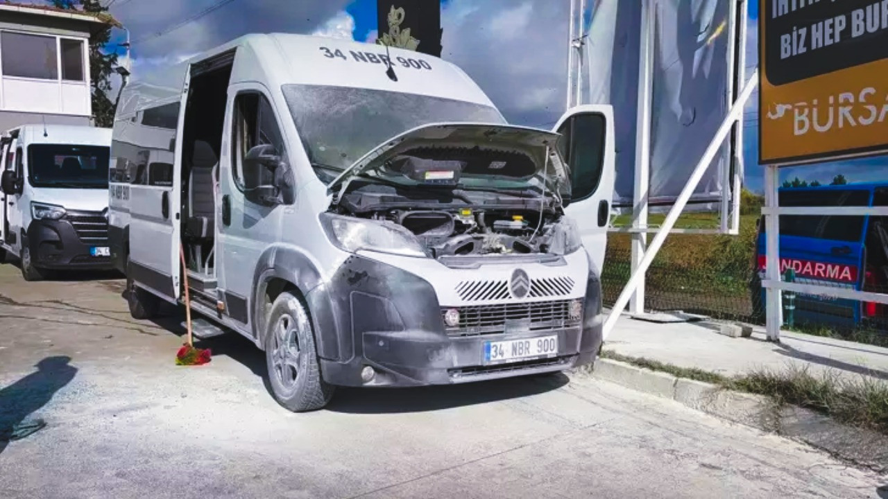 Park halindeyken alev aldı