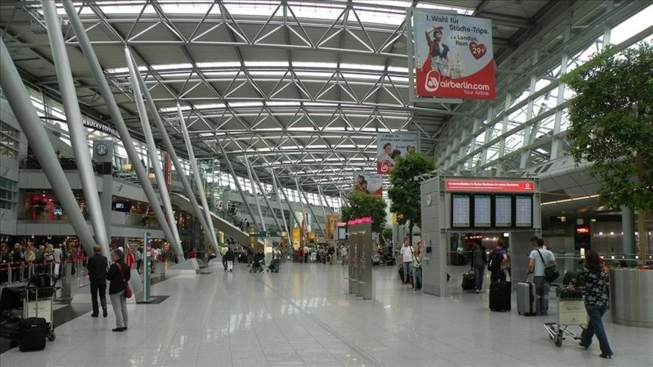 Havalimanında eyleme büyük ceza