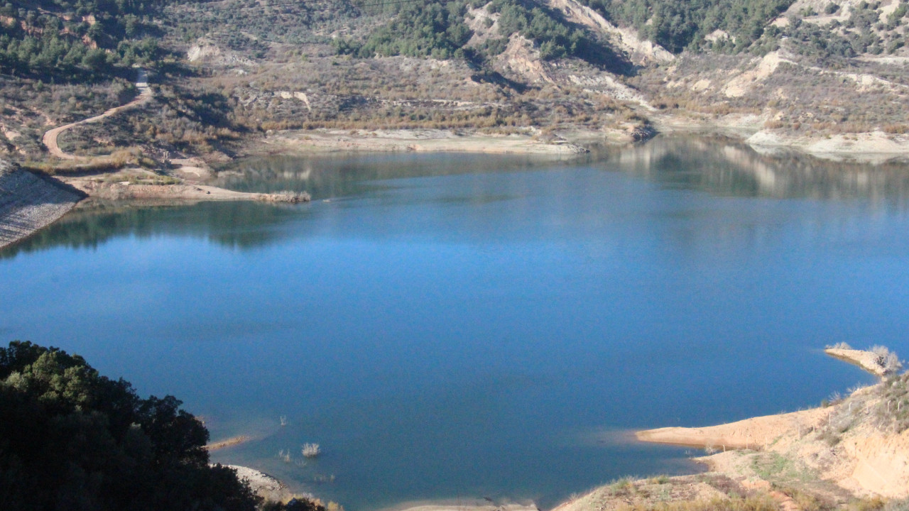 Yağışlar gecikince İkizdere Barajı alarma geçti