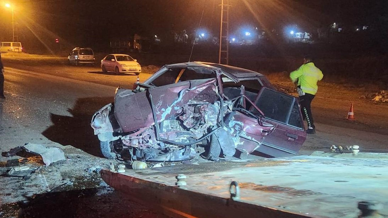 Feci kazada araçtan sağ çıkamadı