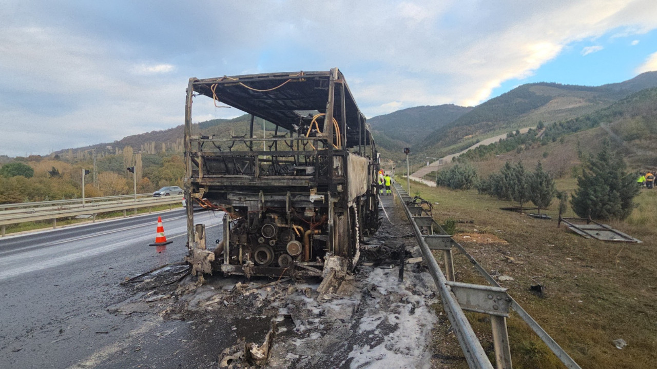 Öğrencileri taşıyordu, alev alev yandı