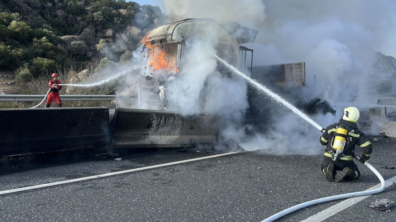 Bariyere çarpan tır alev aldı