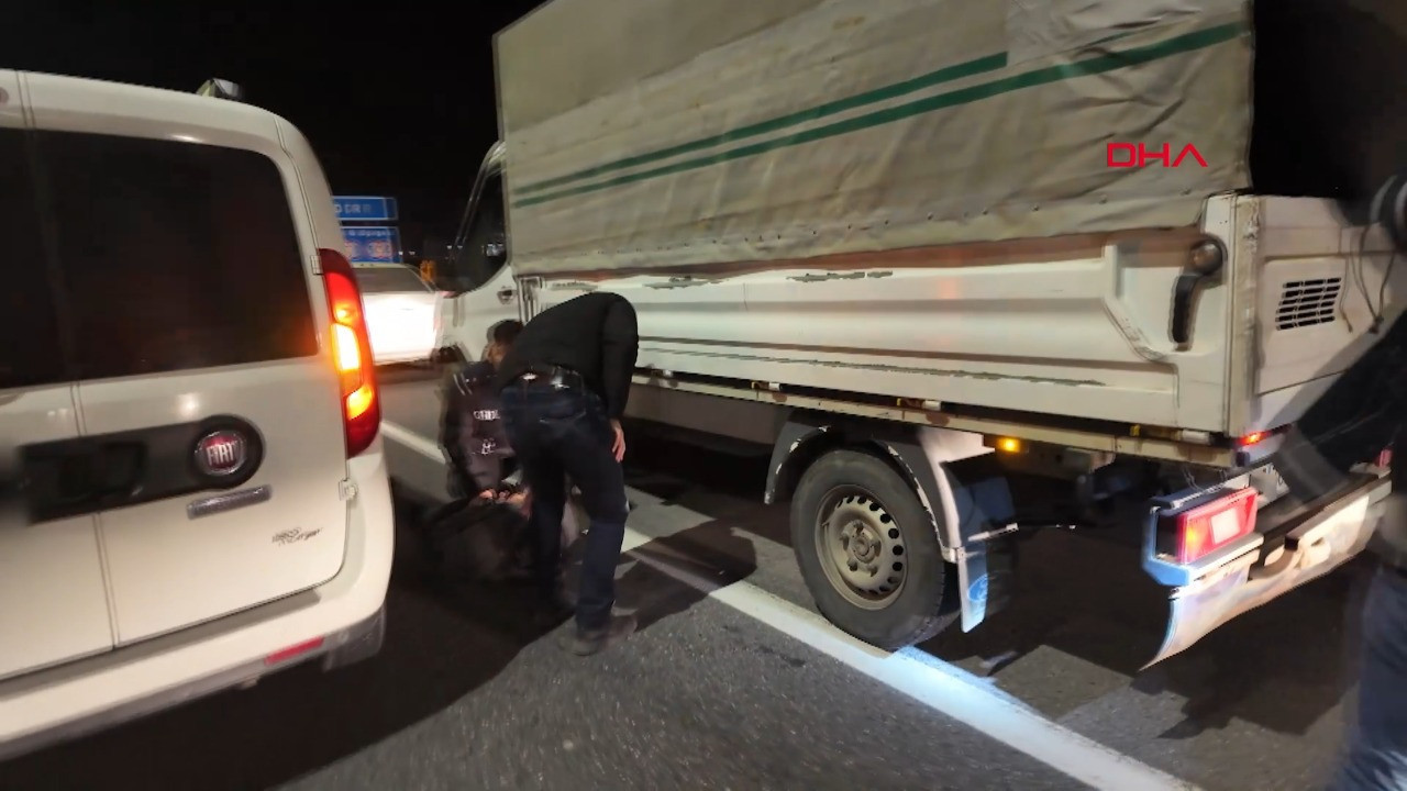 Sahte pasaportla göçmen kaçakçılığı: 1 gözaltı