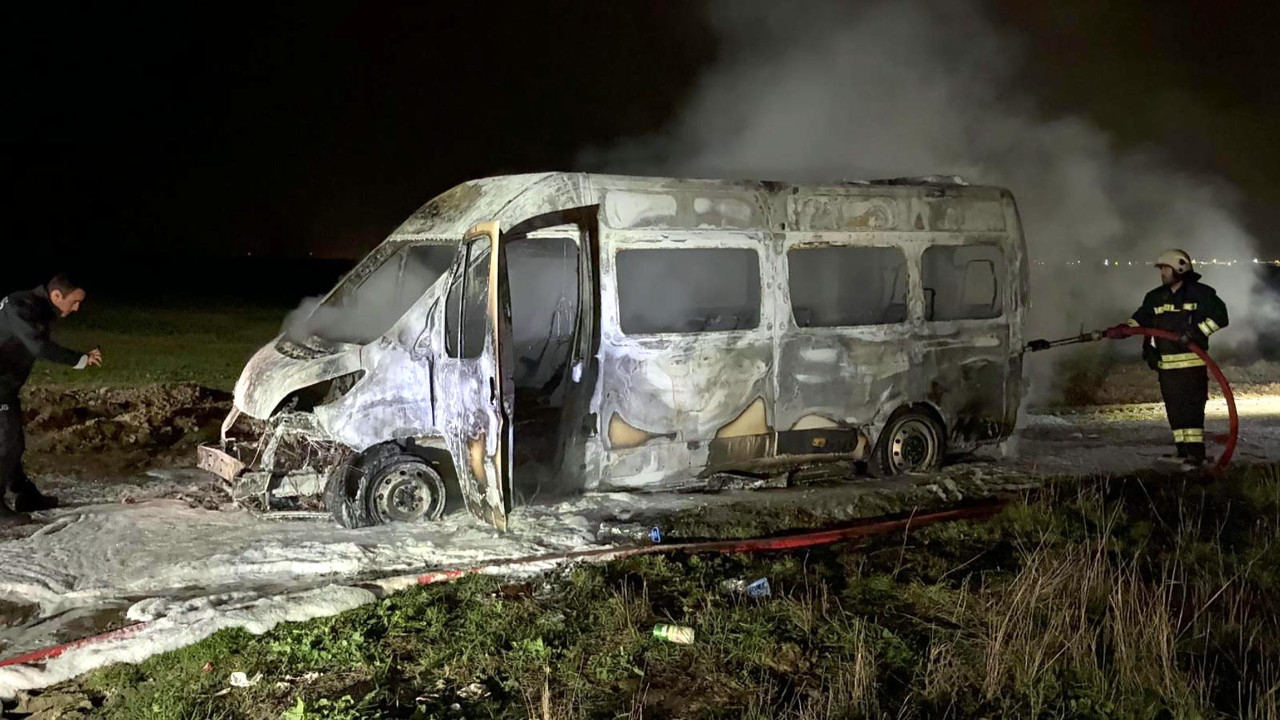 Servis minibüsünü kundaklayan kişi sahibi çıktı