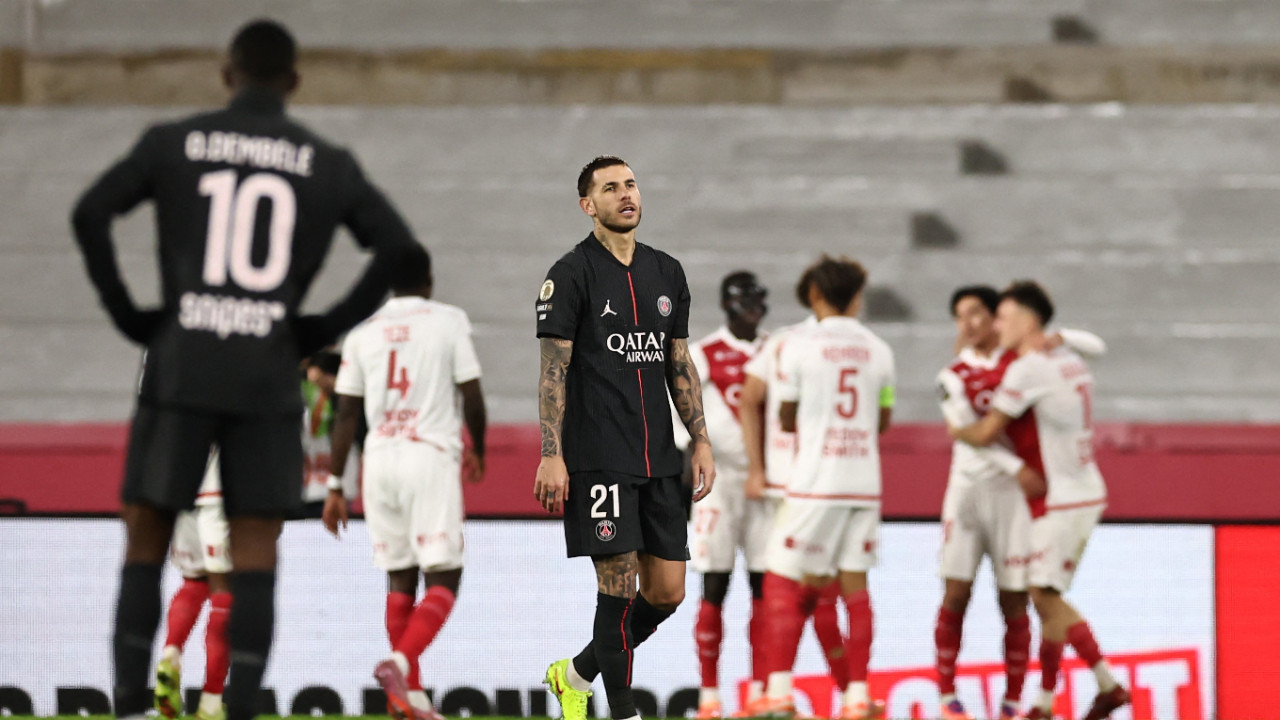 Galatasaray'ın rakibi, 10 kişiyle PSG'yi devirdi: 1-0