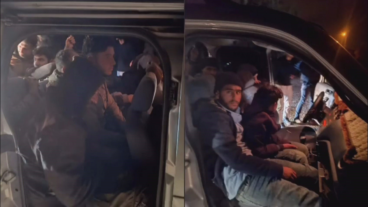 Hafif ticari araca 13 göçmeni saklamışlar