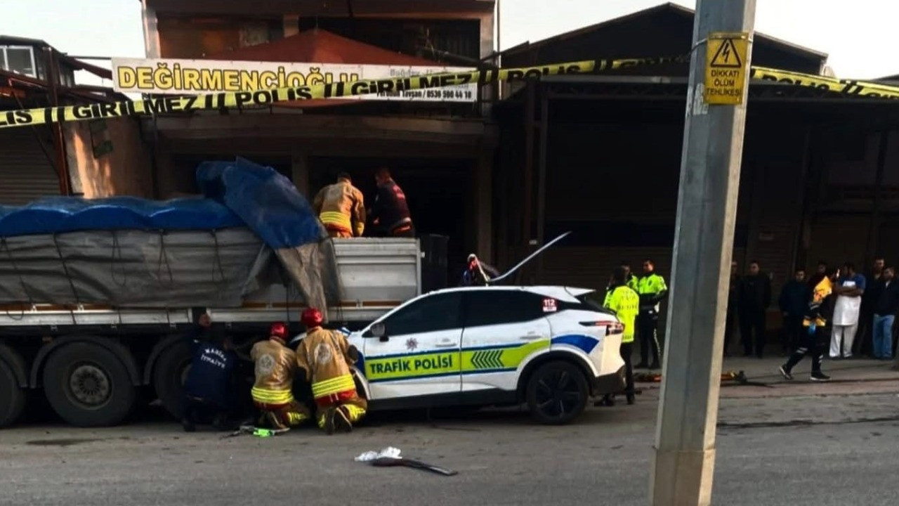 Kazada yaralanan polis şehit oldu