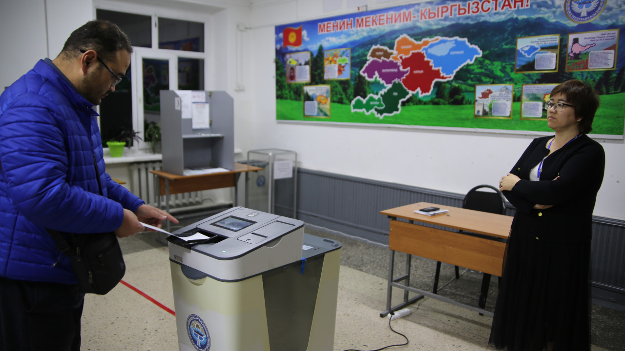 Kırgızistan’da resmi olmayan sonuçlar açıklandı