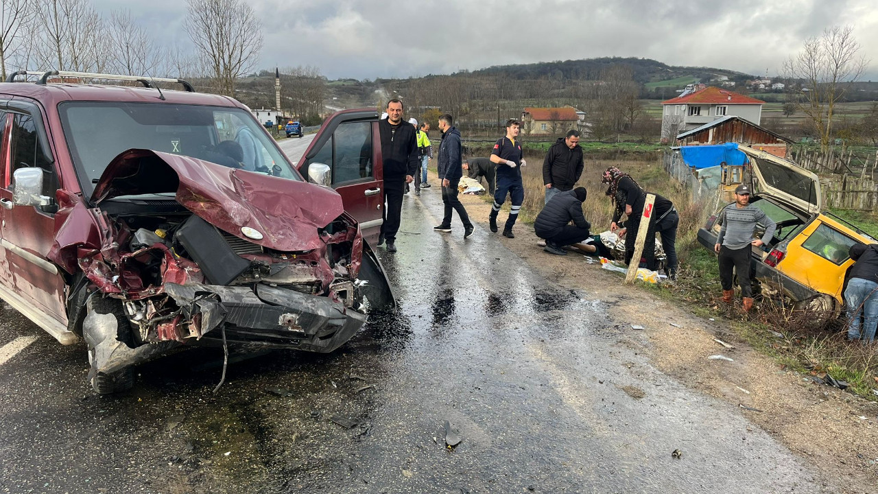Karabük’te feci kaza: 2’si çocuk 6 kişi yaralandı