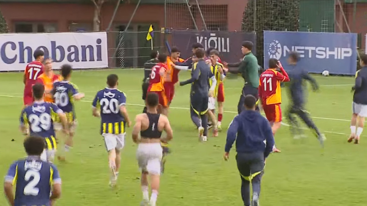 U19'daki Fenerbahçe-Galatasaray derbisinde yumruklar konuştu
