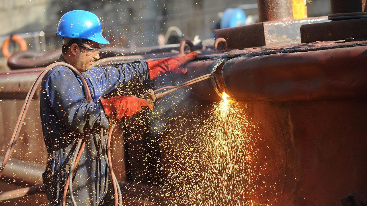 Sanayi ve tarım dibi gördü