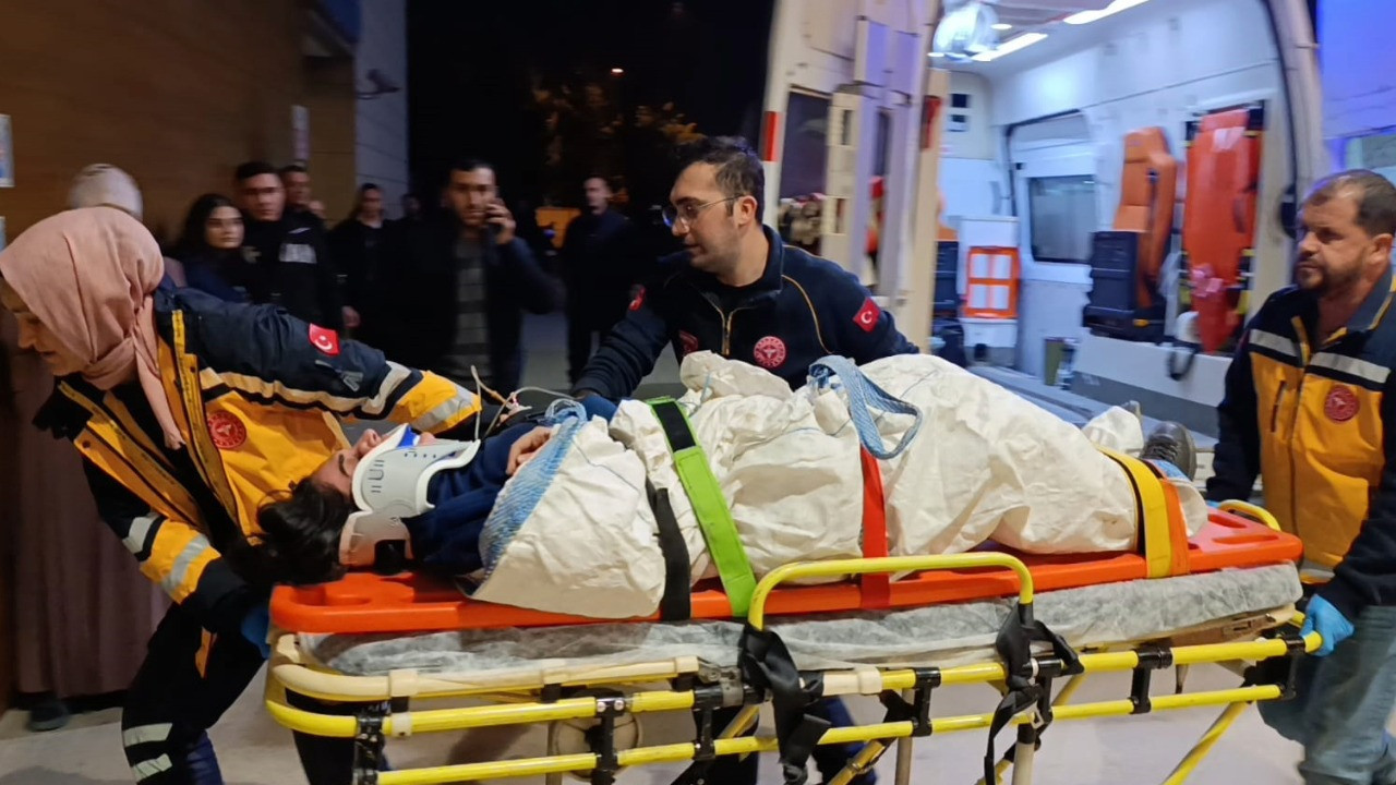 21 yaşındaki Yeter, çalıştığı markette yük asansöründe sıkıştı