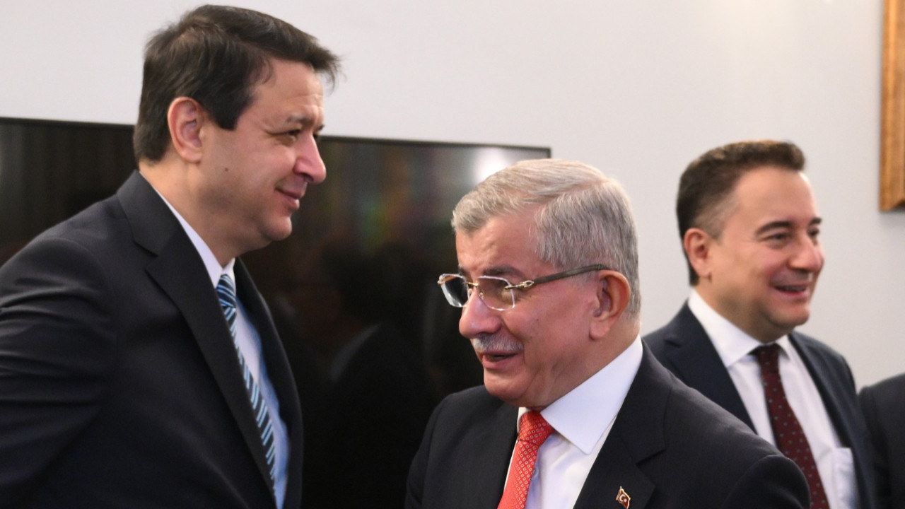 Davutoğlu: Gelişmeler beni kaygılandırıyor