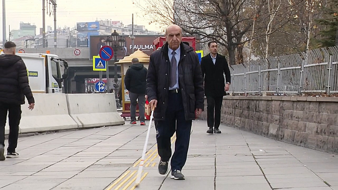 Engelli avukat isyan etti: 'Nüfusun yüzde 12’siyiz, payımız yüzde 2’nin altında'