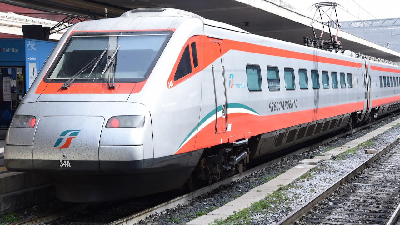 Yürüyen merdivenler çalışmadı, yolculara para iadesi yapılacak