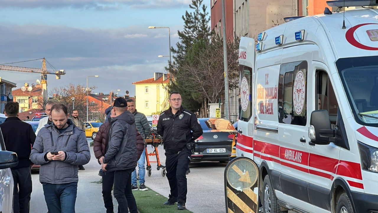 Caddede kovaladığı şahsı tüfekle vurdu