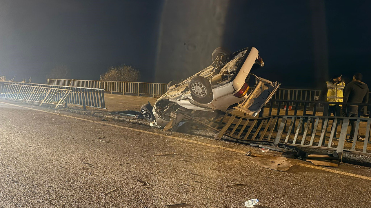 Köprüde feci kaza: 1 ölü, 3 yaralı