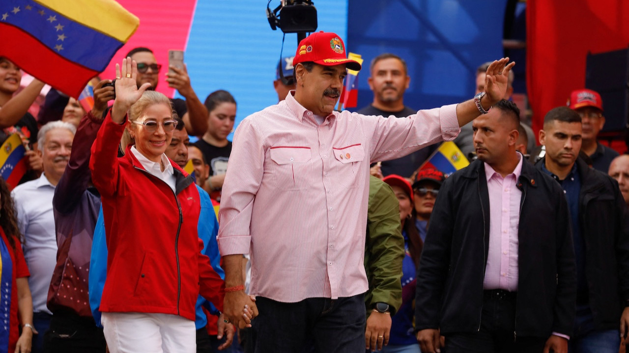 Maduro: Onları kabul edeceğiz