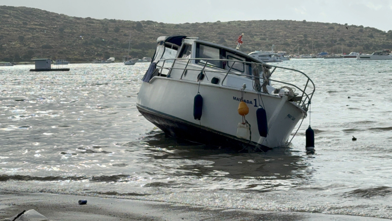 Selin ardından fırtına tekneleri karaya sürükledi