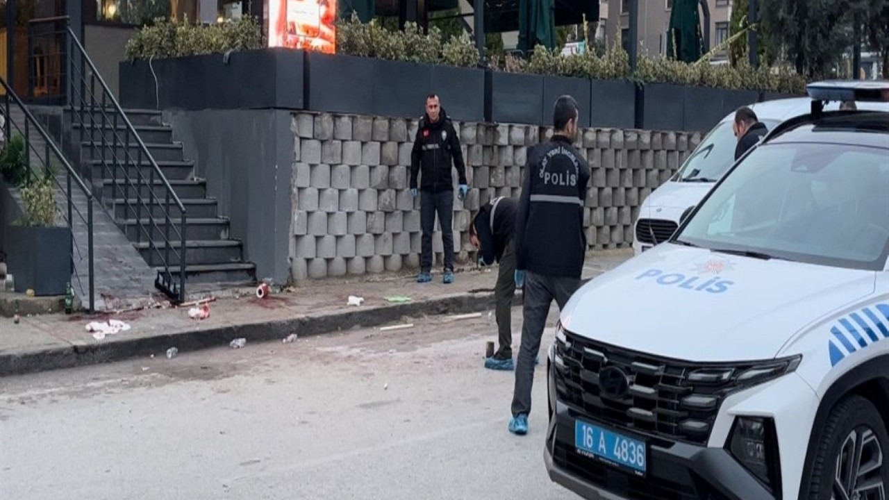 Servis açılmadı, ortalık savaş alanına döndü: 3 tutuklama