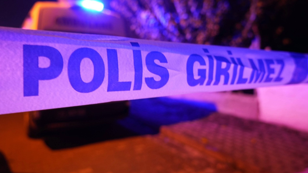 Kavga ettiği 13 yaşındaki kardeşini silahla vurarak öldürdü