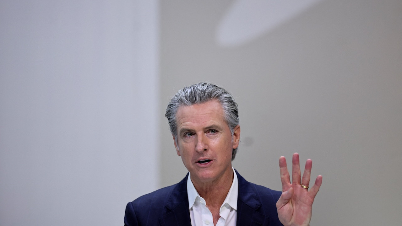 Vali konuştu: AIPAC'tan hiç bağış almadım