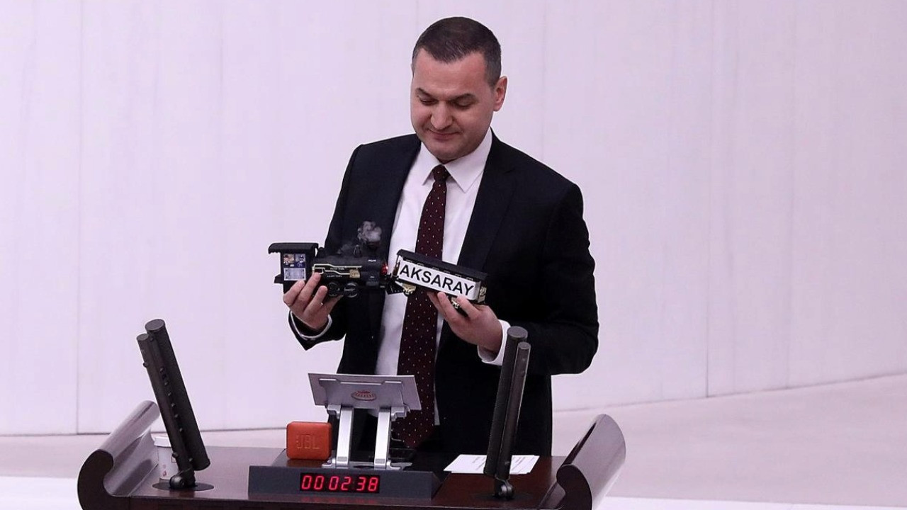 TBMM’de bütçe görüşmelerinde “kara tren” tepkisi