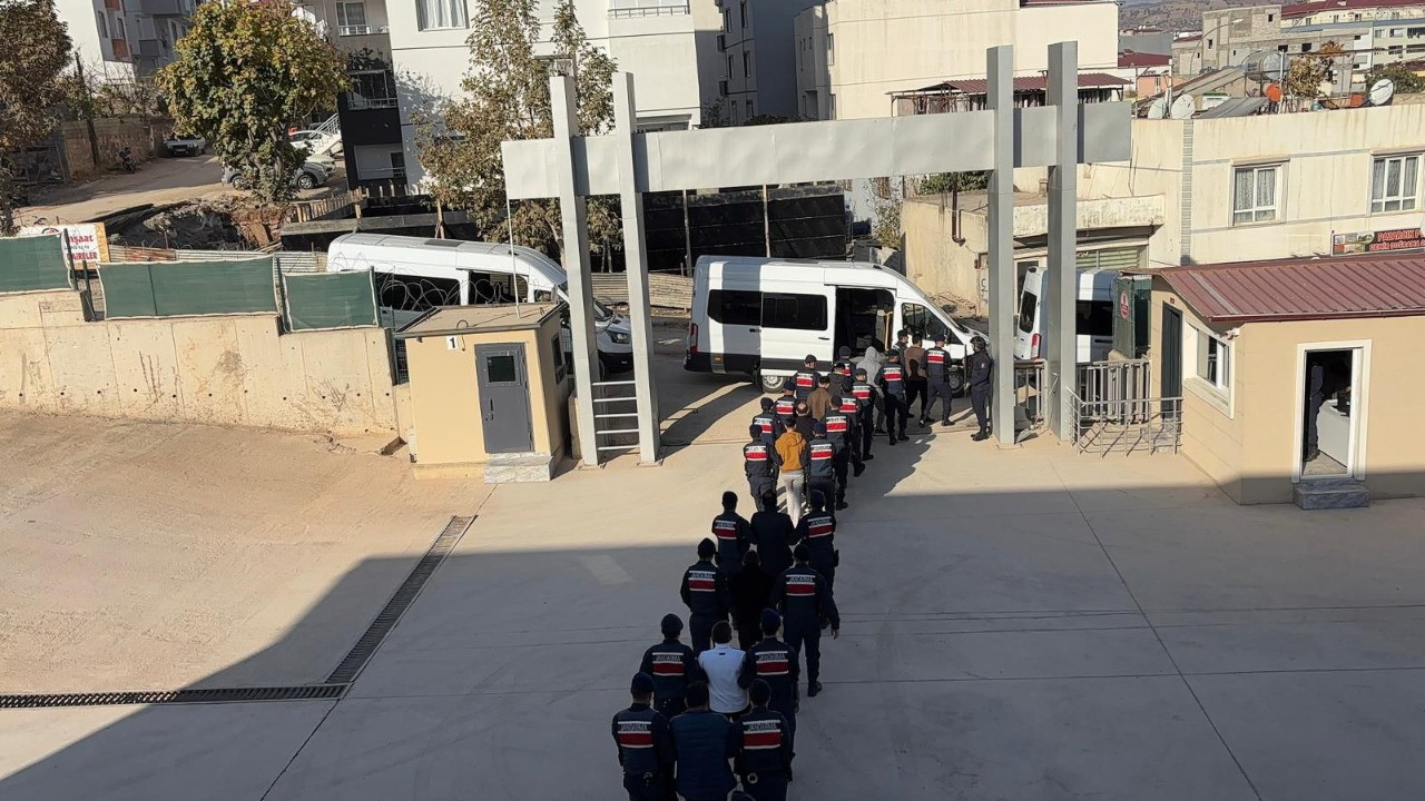 Kahramanmaraş ve Gaziantep'te tefeci operasyonu: 17 tutuklama