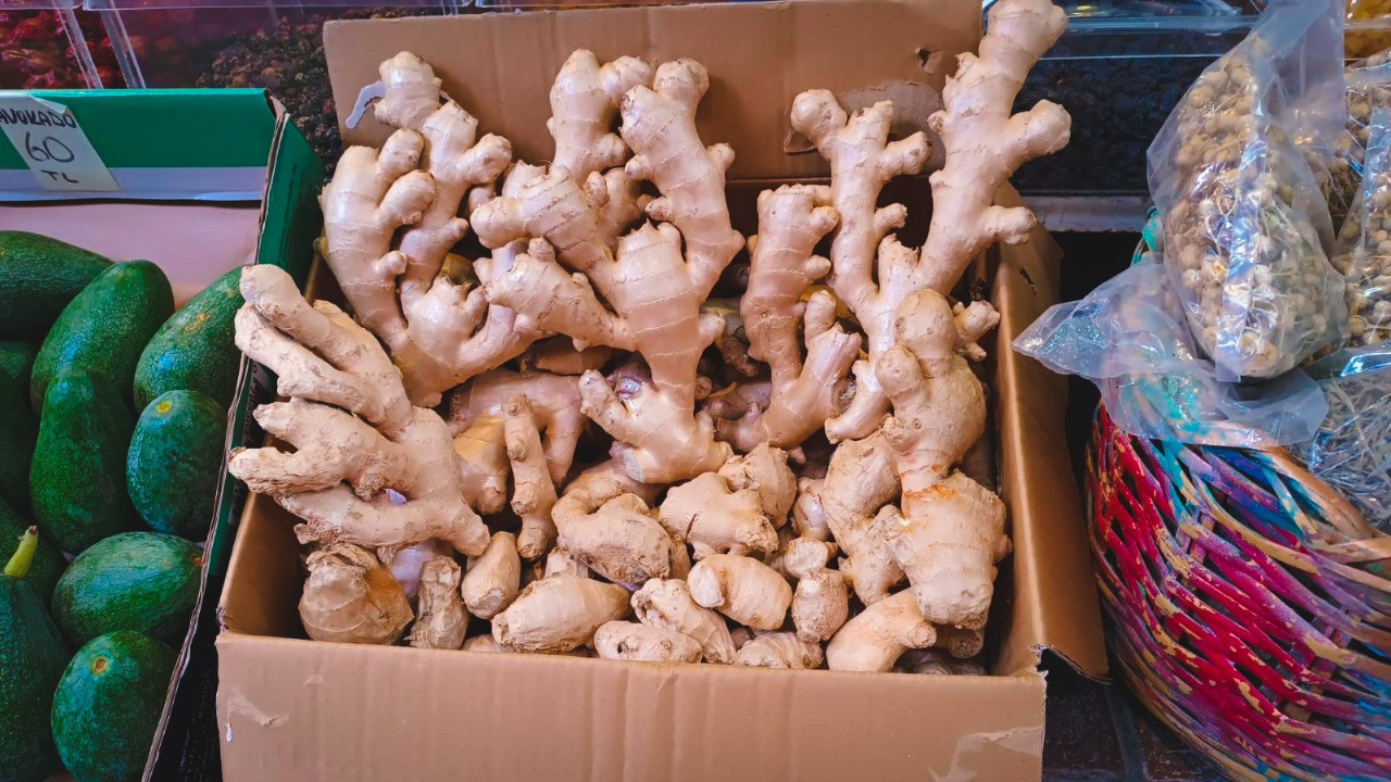 Kış başladı, tezgahlardaki yerini aldı: Yok satıyor